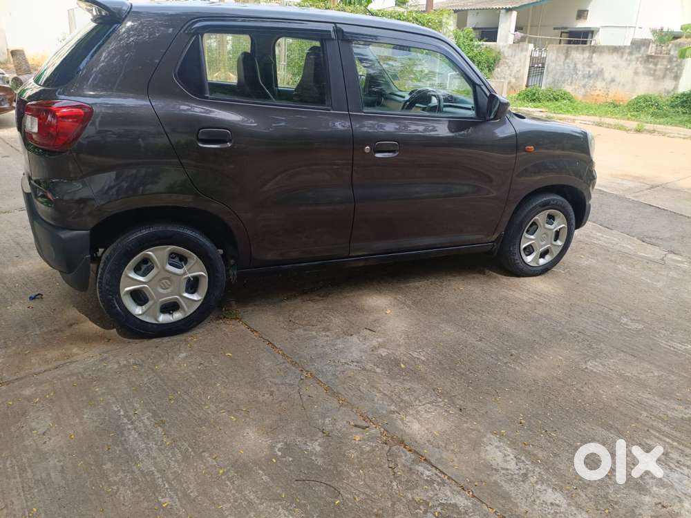 Maruti Suzuki S-presso Vxi, 2022, Petrol