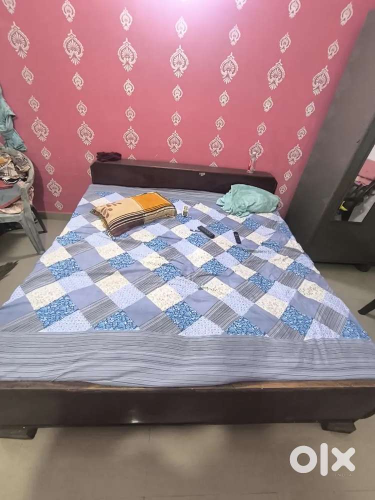Old Double bed