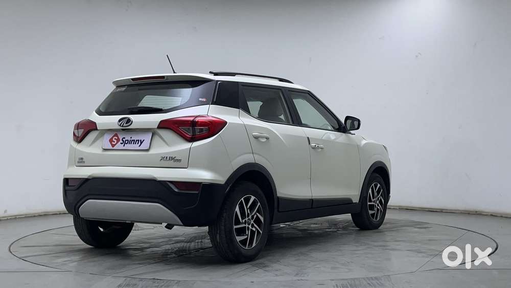 Mahindra Xuv300 1.2 W8 (o) Amt Petrol, 2022, Petrol