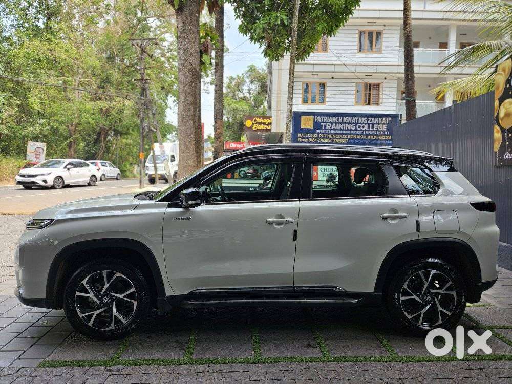 Toyota Urban Cruiser Hyryder 1.5 V Hybrid, 2024, Petrol