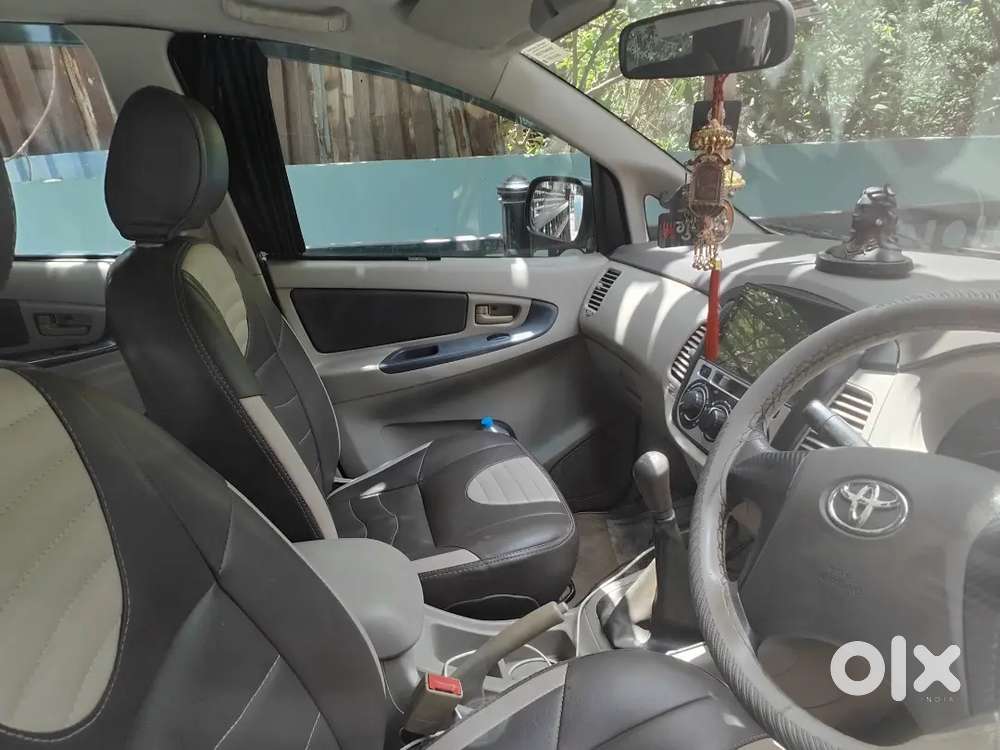 Toyota Innova 2012 Diesel 2nd Owner