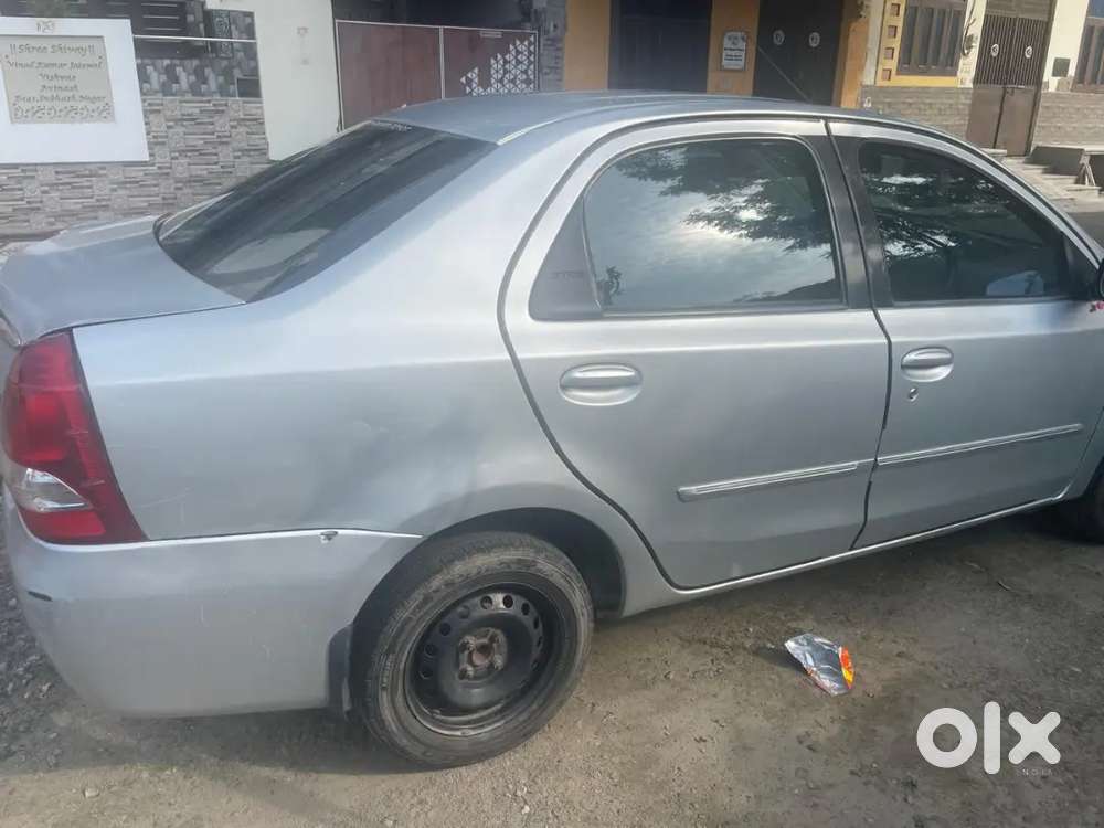Toyota Etios G Exclusive 2011