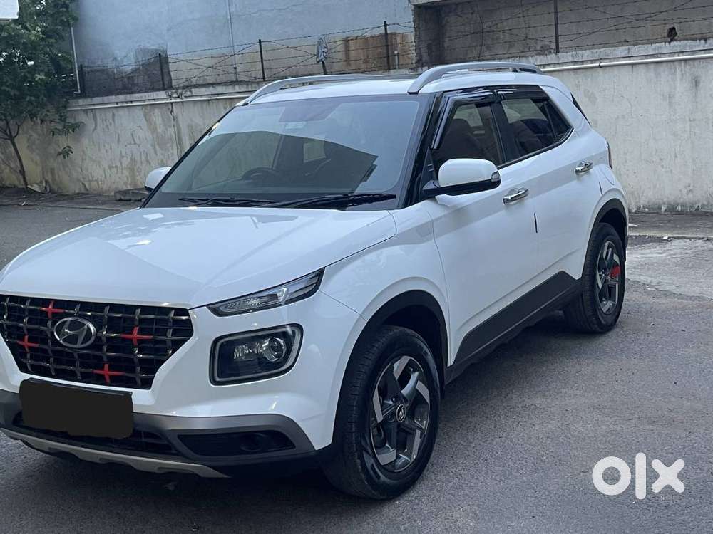 Hyundai Venue Sx(o) Executive Diesel 2020 Model