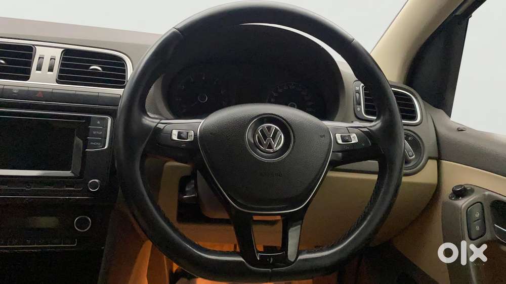 Volkswagen Vento 1.6 Highline, 2016, Petrol