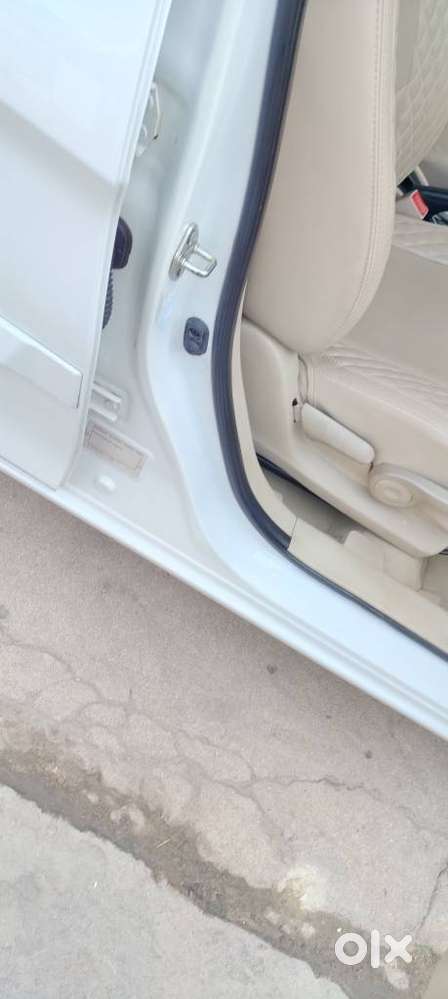 Maruti Suzuki Ciaz Zxi(o), 2018, Petrol