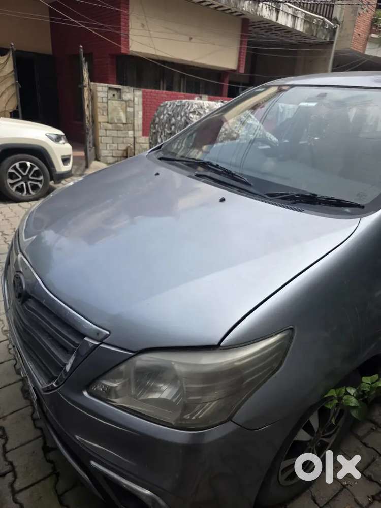 Toyota Innova 2016