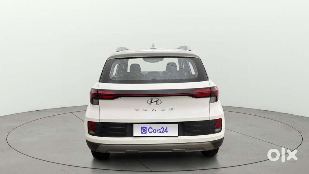 Hyundai Venue 1.2 S (o), 2024, Petrol