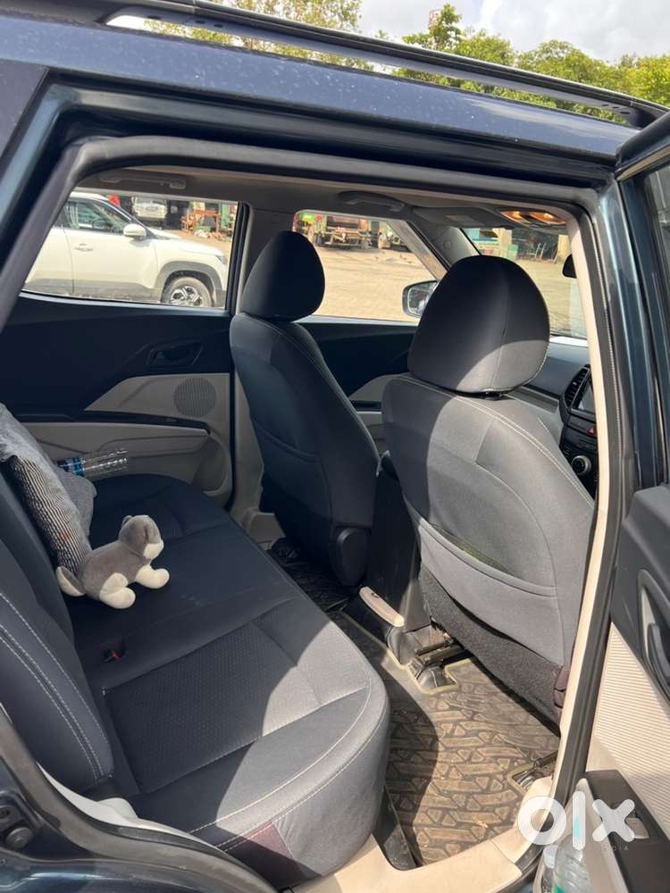 Mahindra Xuv300 2021 Diesel Well Maintained
