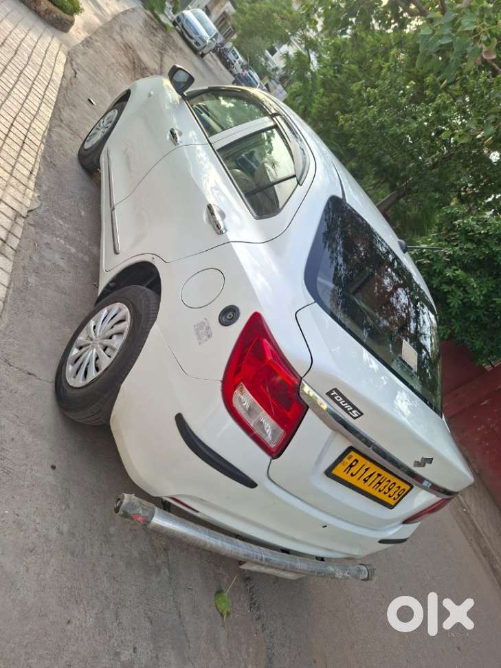 Maruti Suzuki Swift Dzire 1.3 Lxi, 2023, Cng & Hybrids