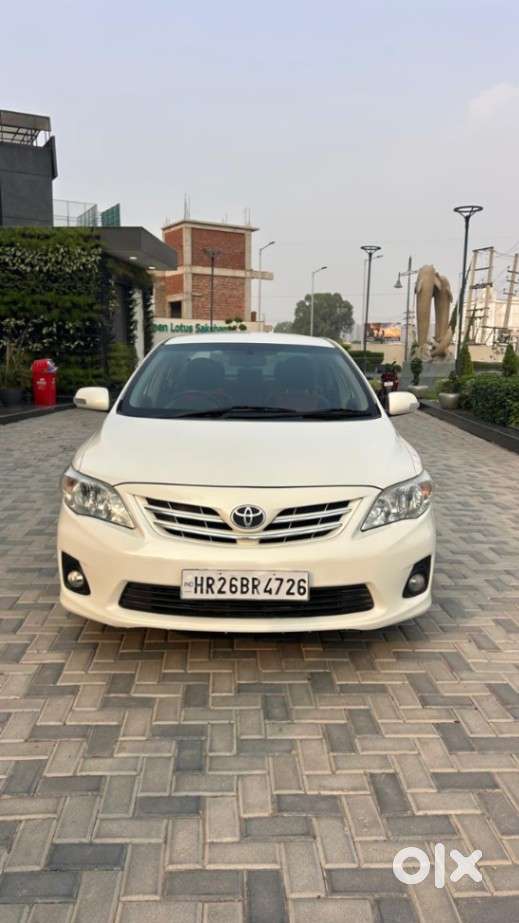 Toyota Corolla Altis 1.8 J, 2012, Petrol