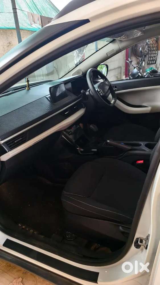 Tata Nexon Creative 1.2 Turbo (2025 Reg)  White  Under 12,000 Km  M