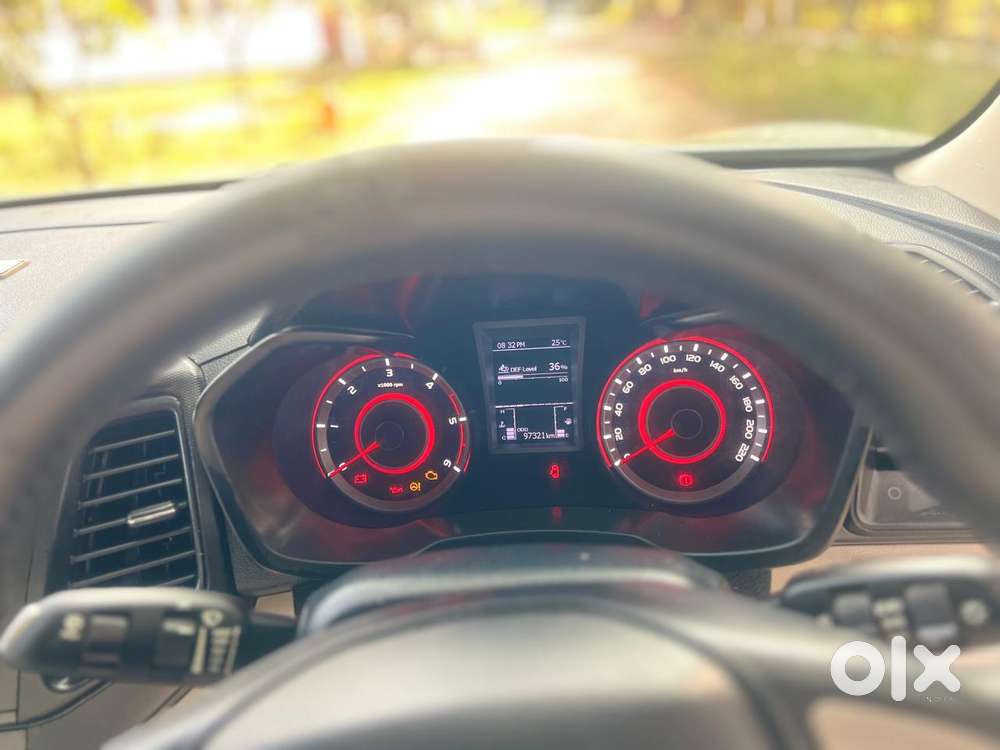 Mahindra Xuv300 W6 Diesel, 2023, Diesel