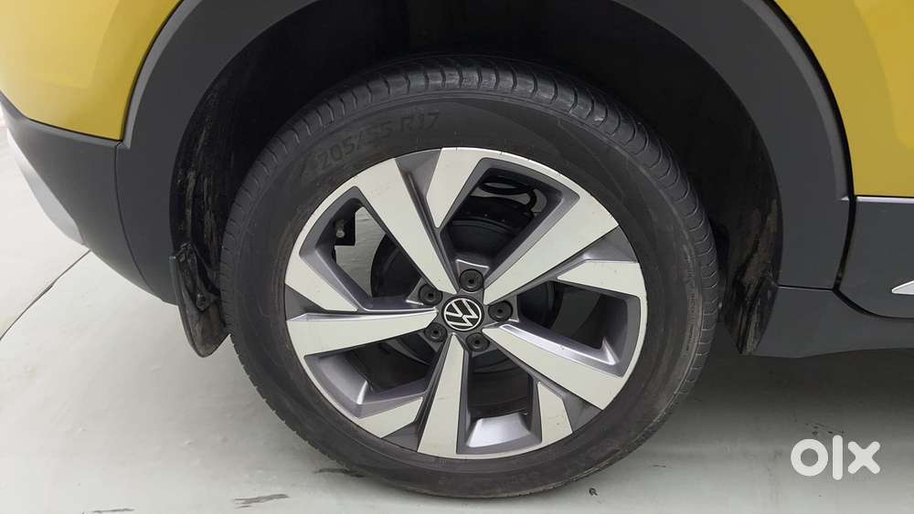 Volkswagen Taigun Topline 1.0 Tsi At (electric Seats), 2022, Petrol