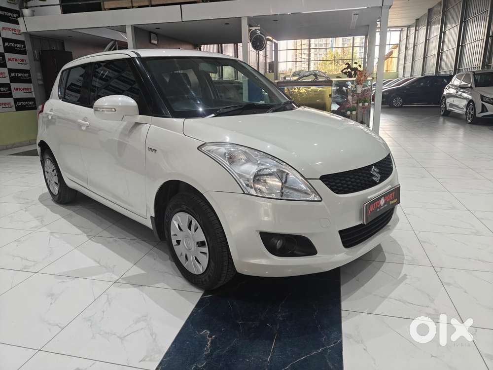 Maruti Suzuki Swift Vxi + Manual, 2012, Petrol