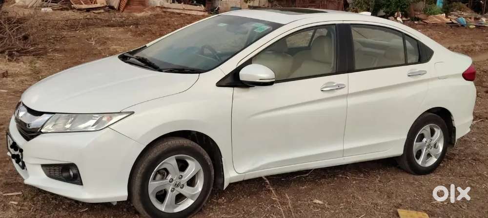Showroom Condition 
Sunroof, Push Button Start
All New Tyers & Battery
