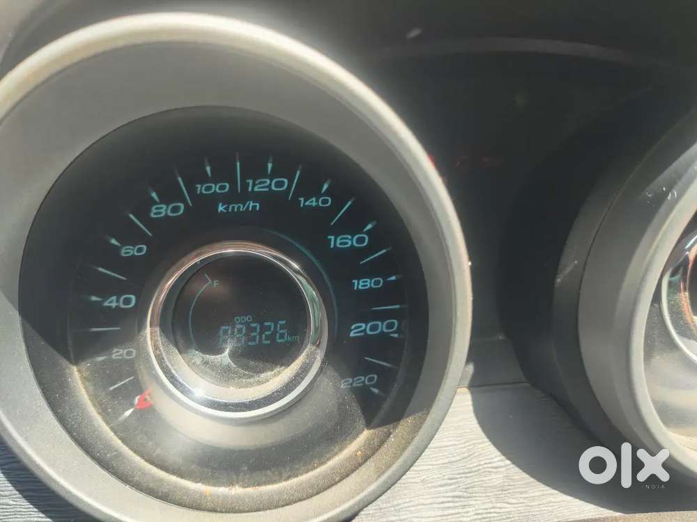 Mahindra Xuv500 2016 Diesel 90000 Km Driven