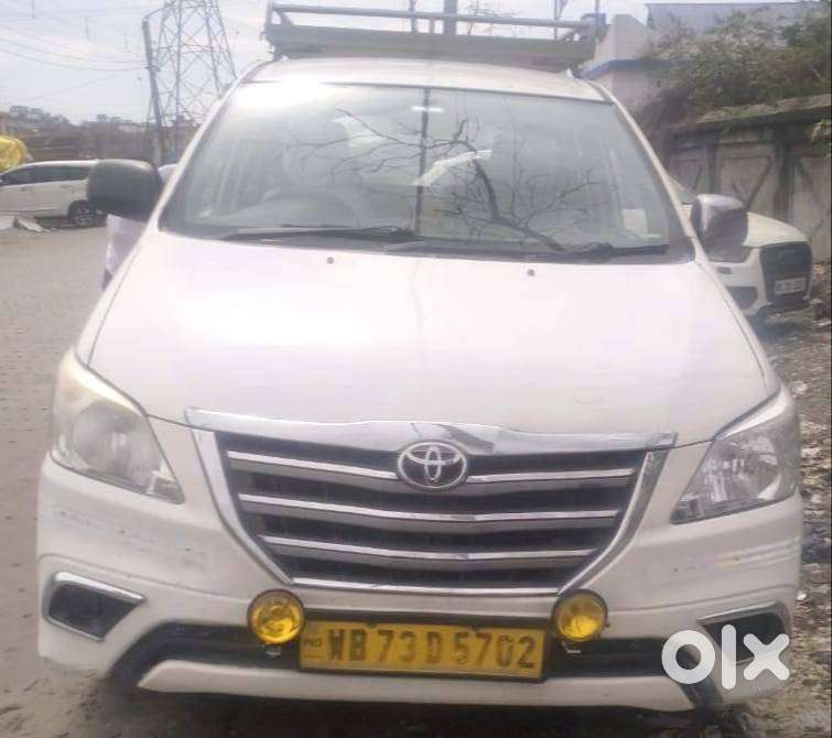 Toyota Innova 2015 (taxi Wb-73)