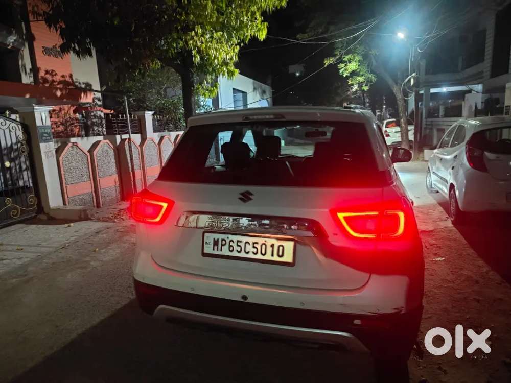 2022 Maruti Suzuki Brezza 1.5 Zxi Plus At Hybrid Dual Tone
