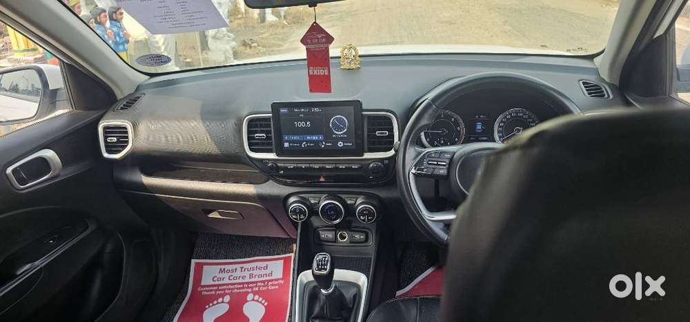 Hyundai Venue Sx (o) Mt 1.5 Diesel, 2022, Diesel