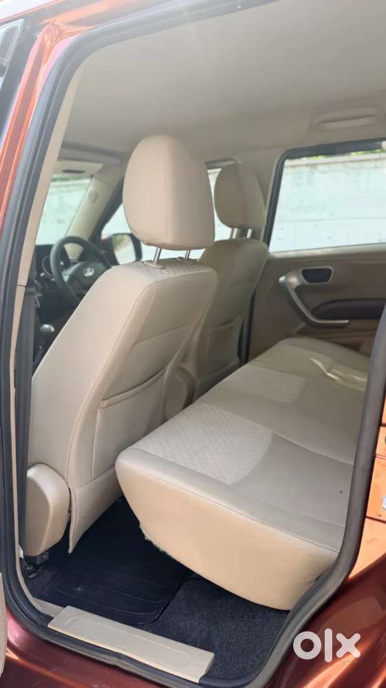 Mahindra Tuv 300 T10, 2019, Diesel