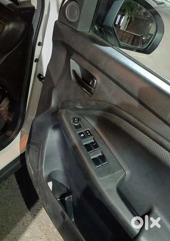 Maruti Suzuki Brezza 2023 Cng & Hybrids 10679 Km Driven