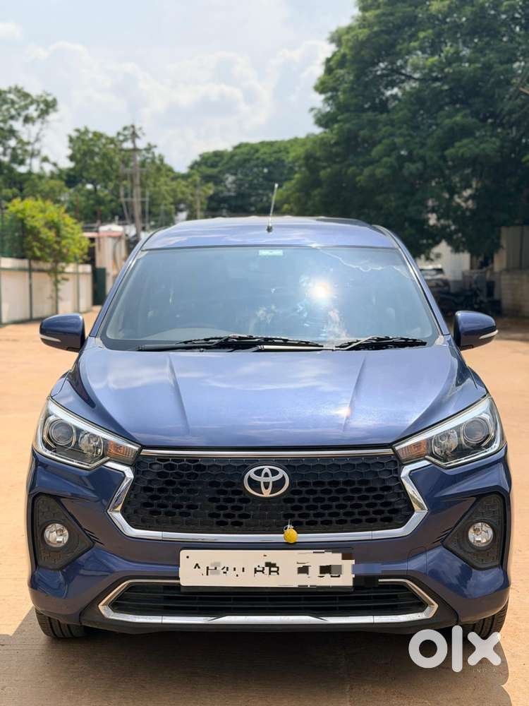 Toyota Rumion V Mt, 2023, Petrol