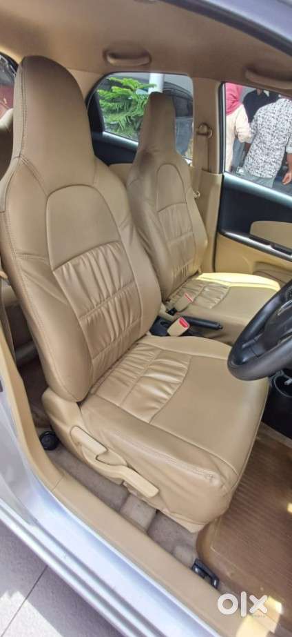 Honda Brio V Mt, 2013, Petrol