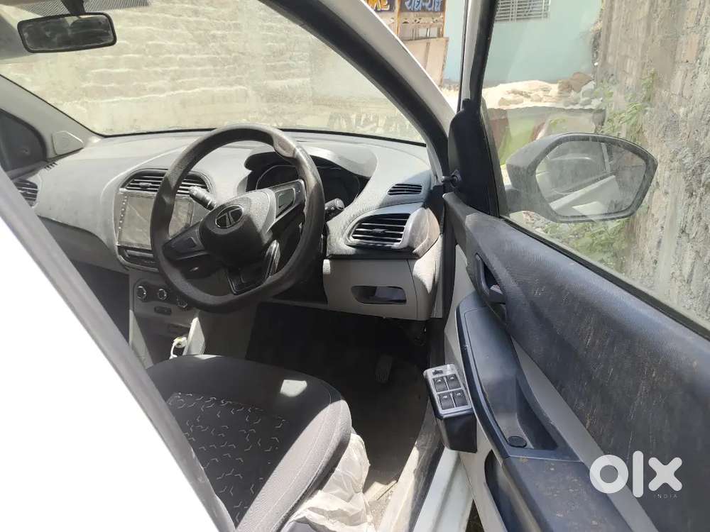 Tata Tiago Revotron Xz 2025