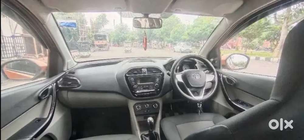 Tata Tiago Revotron 2018