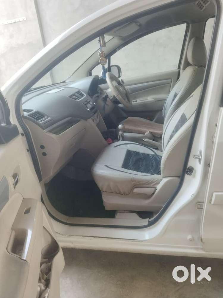 2017 Maruti Ertiga 80000 Km Vxi Cng