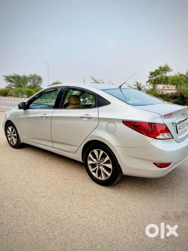 Hyundai Verna Fluidic 1.6 Vtvt Sx, 2014, Petrol