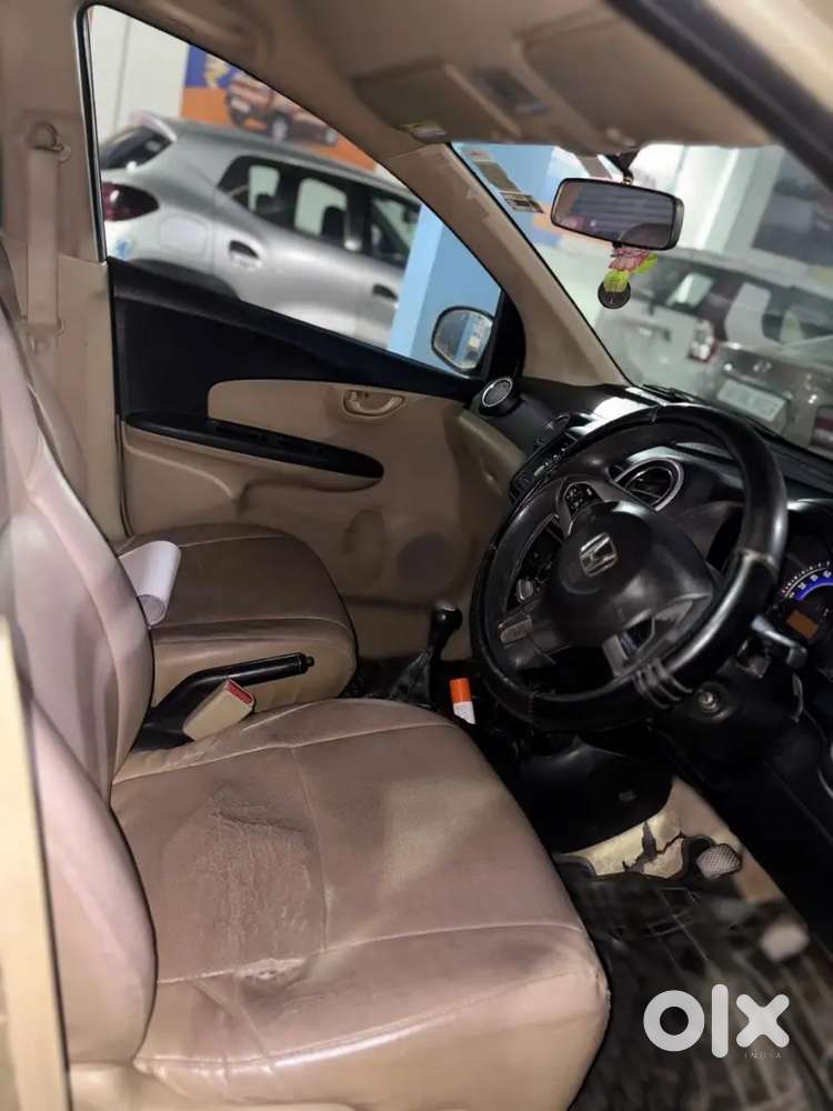 Honda Mobilio-heavy Mailage 7 Seater