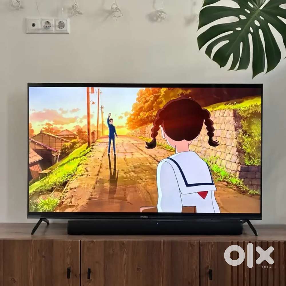 32 inch QLED TV- Mirror cast, voice remote onsite warranty