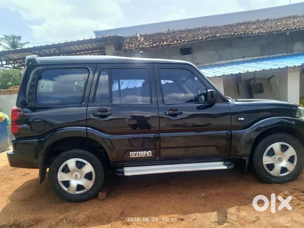 Mahindra Scorpio 2.2 S5 2022 Diesel Black Scorpio
