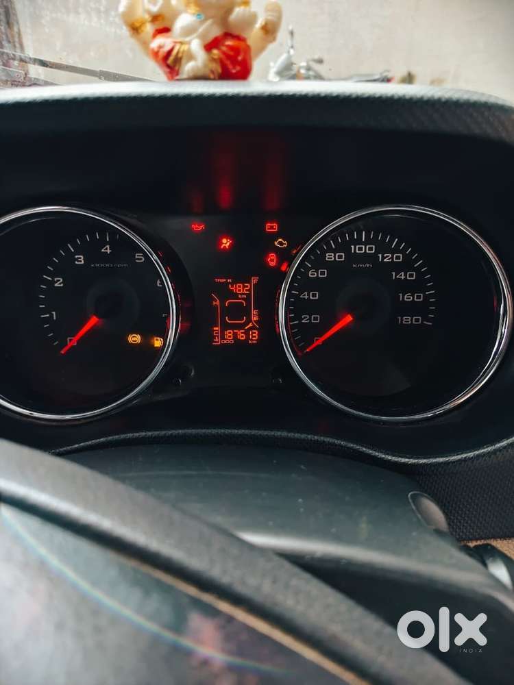 Mahindra Tuv 300 2017