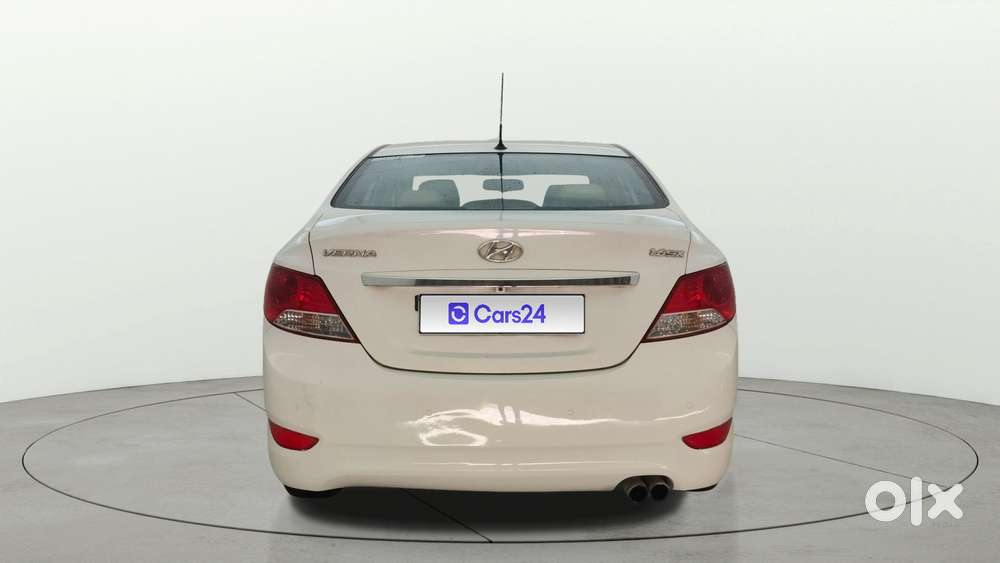 Hyundai Verna Fluidic 1.6 Crdi Sx Opt, 2013, Diesel