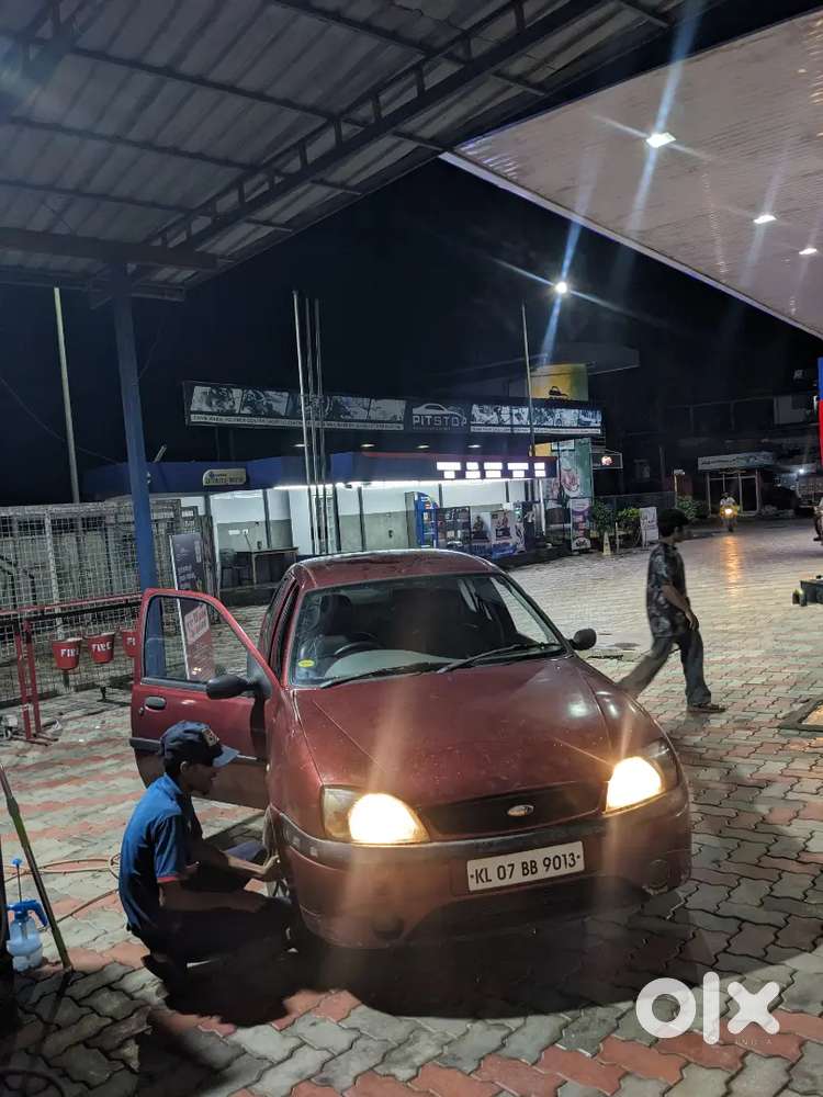 Ford Ikon Rocam 2006 Petrol