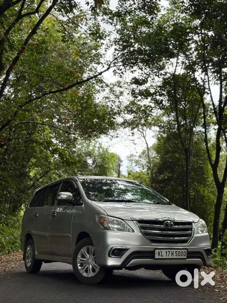 Toyota Innova Taxi  2011 Diesel Well Maintained