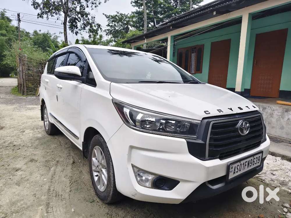 Toyota Innova Crysta Mt