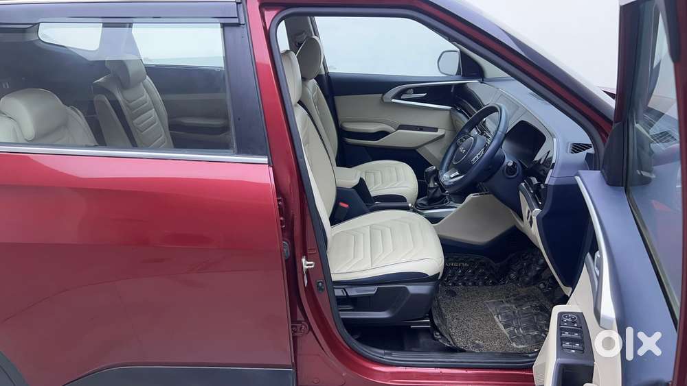 Kia Carens 1.4 Luxury Plus 6 Str, 2022, Petrol