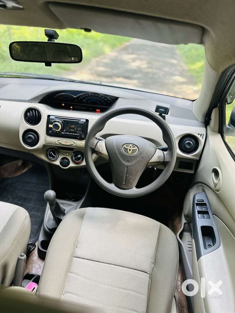 Toyota Etios Liva G Exclusive, 2016, Petrol