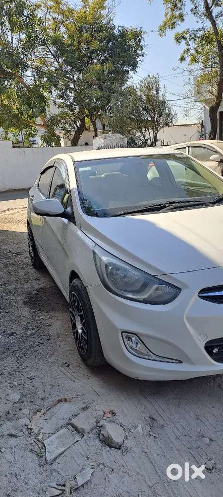 Hyundai Verna Ex 2013