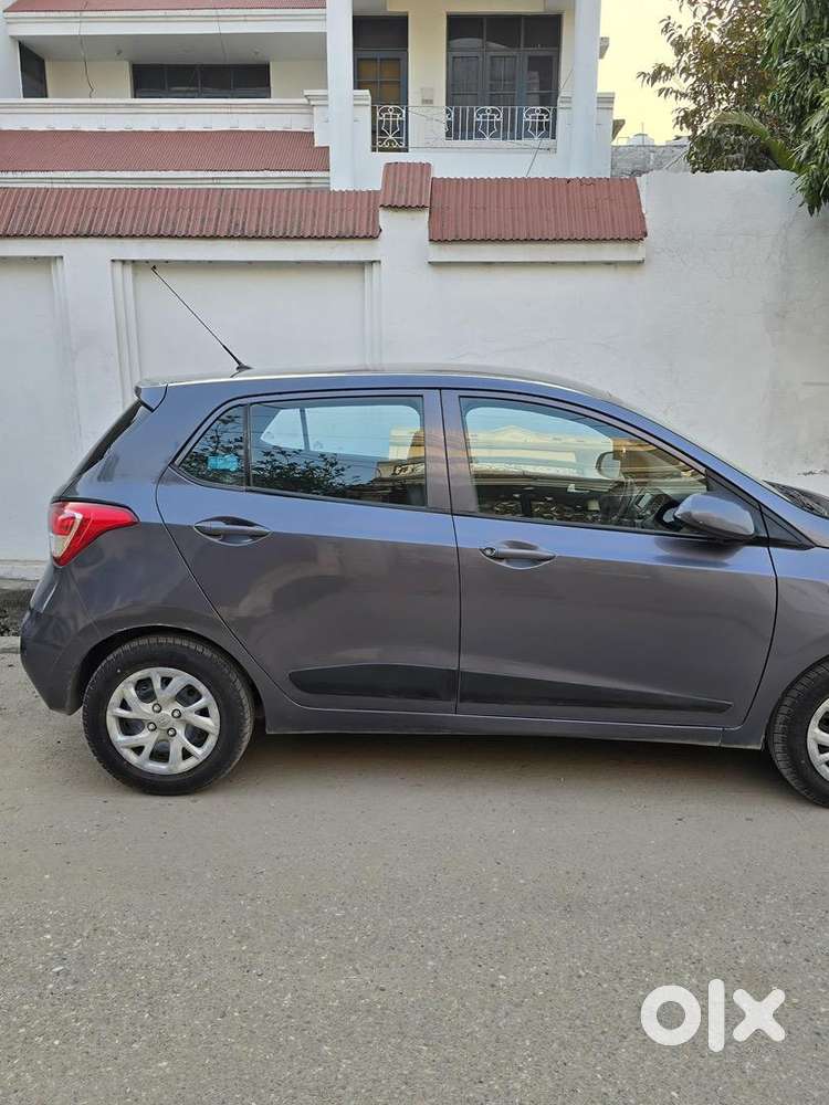 Hyundai Grand I10 2017 Petrol Well Maintained