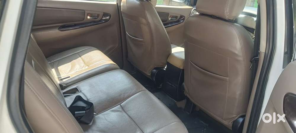 Toyota Innova 2.5 V 7 Str, 2015, Diesel