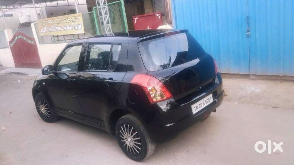 Maruti Suzuki Swift Vxi + Manual, 2010, Petrol
