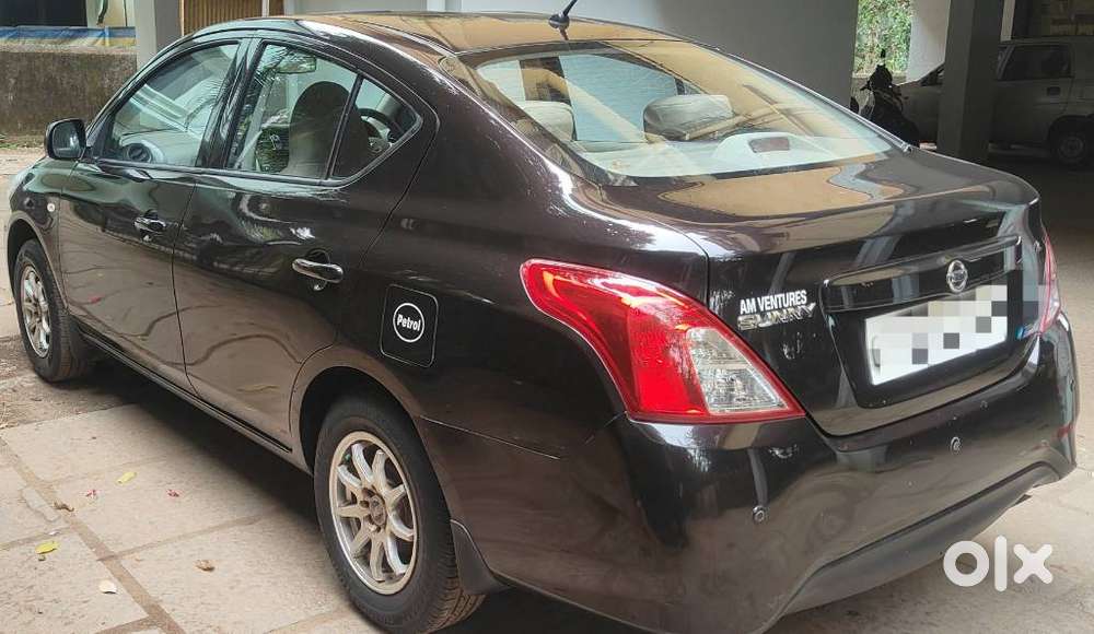 Nissan Sunny At, 2015, Petrol