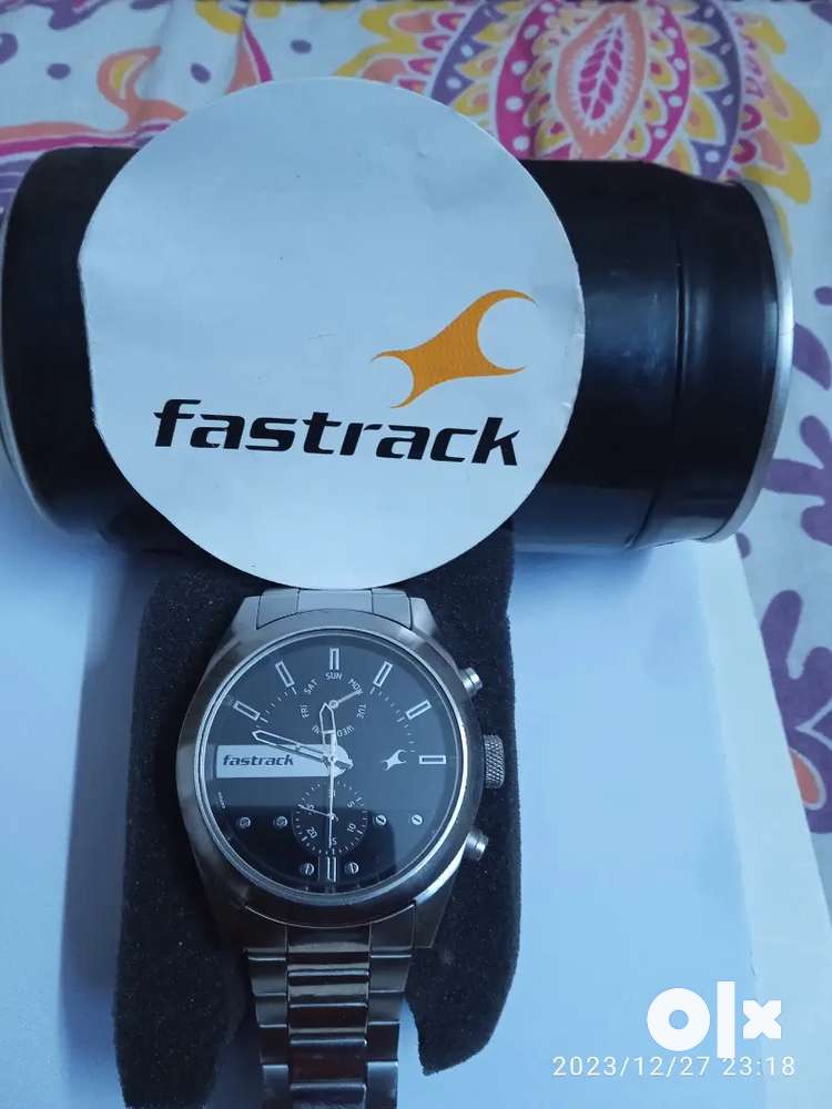 Fastrack watches offer in showroom sale