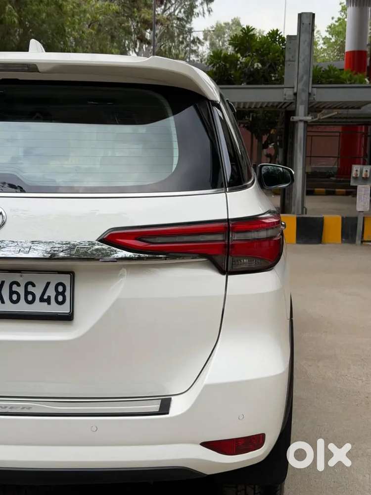 Toyota Fortuner Petrol At 2024