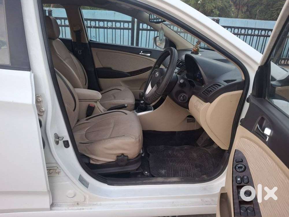 Hyundai Verna Fluidic 1.6 Vtvt Sx, 2013, Petrol