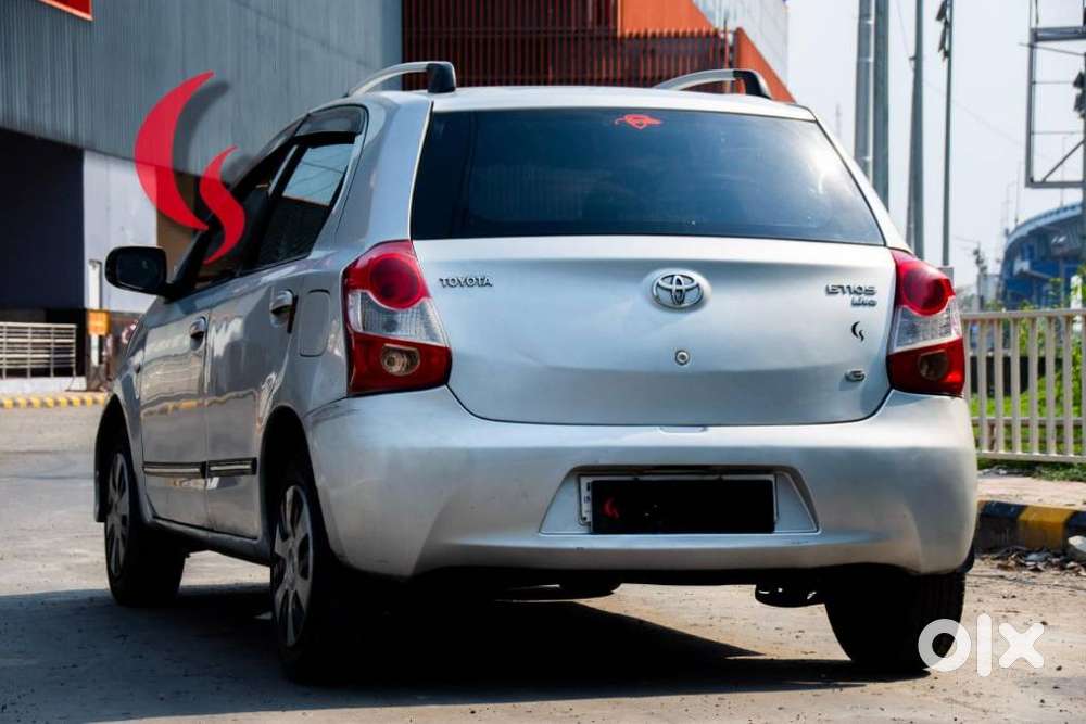 Toyota Etios Liva 2011-2012 G, 2011, Petrol